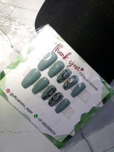 Butterfly Press-On Nails