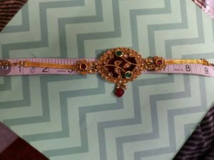 Elegant Ethnic Bajuband