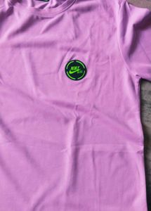 Tshirt For Boys Size M  16 To 17 Years Old No Dama