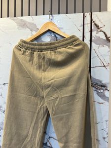 Brand New Jogger Pants, High waist- 28 Strechable