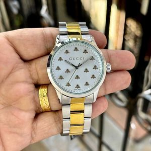 Gucci Bee Watch unisex