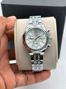MICHAEL KORS PREMIUM QUALITY LADIES WATCH AT SALE