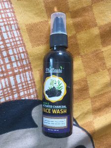 Phillauri Neem &amp; Activated Charcoal FACE WASH