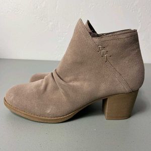 Sketchers Taupe Suede Ankle Boots