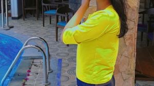 Yellow 'me' T-Shirt
