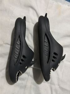 flip flop sliders for men