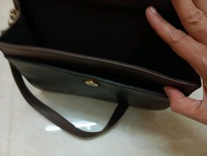 DANIELLA CROSSBODY BAG