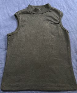 Sleeveless black Top