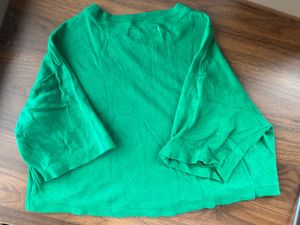 Green cropped tshirt