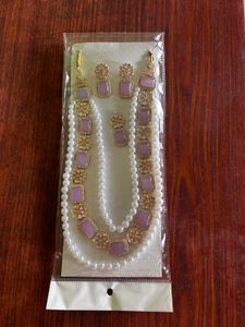 Elegant Pearl Necklace and Earring Set