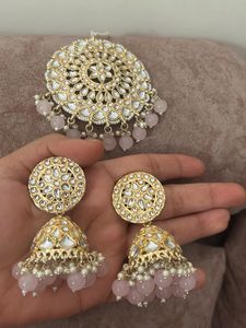 Beautiful Kundan &amp; Pearl Jhumka Set