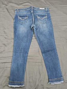 Distressed Frayed Hem Jeans