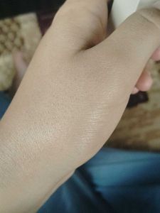 Fenty Beauty highlighter