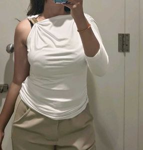 Chic One-Shoulder Ruched Top