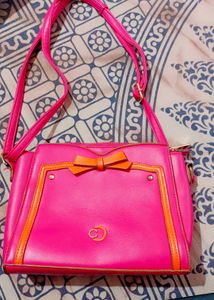 Caprese Fuchsia Bag