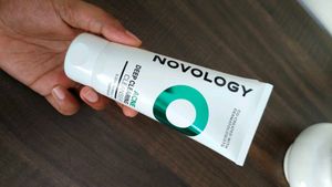 Novology Deep Clearing Acne Cleanser
