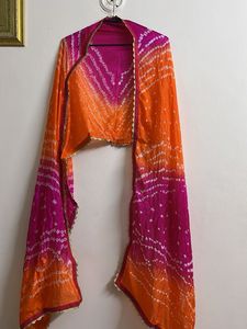 Solid Magenta Leggings With Bandhni Dupatta