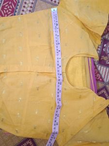 Yellow Saree With Beautiful Design And Blouse