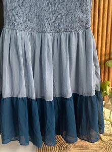 Ruffle Dress - Blue Sleeveless Size: 34-36