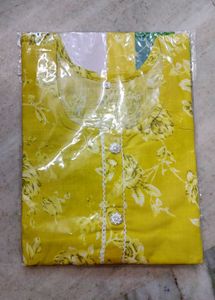 Shop Stock Kurtis