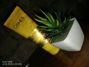 Oshea Herbal Ubtan Face Scruber