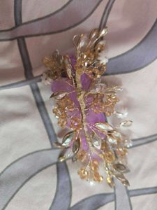 Beaded Floral Hair Clip