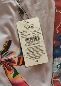 New with tag lavender t shirt