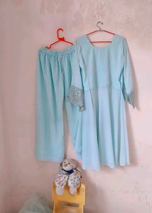 Very Beautiful Pakistani Georgette Suit