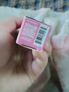 E.l.f. Lip Gloss sealed fresh new