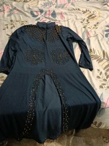 little Abaya with 4 scaff