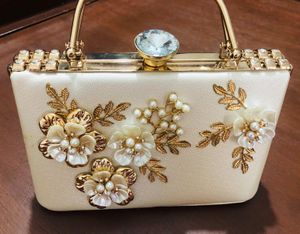 LUXURY BRIDAL NEW CLUTCH
