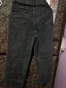 Chic Black Wash Jeans