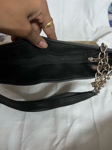 Chic Black &amp; Gold Shoulder Bag