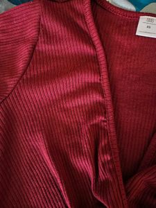 V Neck Maroon Crop Top