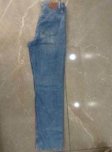 Light Wash Straight Leg Jeans