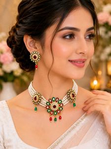 Trendy Stunning Pearl Necklace & Earring Set