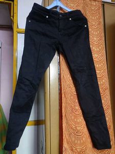 Classic Black Skinny Fit Jeans