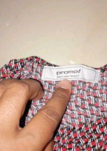 Chic Geometric Print Top