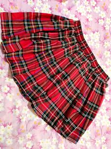 Checkered Women Pleated Red Short Skirt