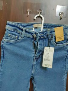 abercrombie and fitch jeans