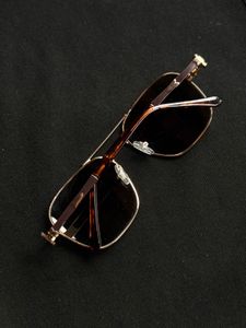 Stylish Gold Aviator Sunglasses