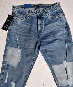Trendy Woman Forever 21 Jeans