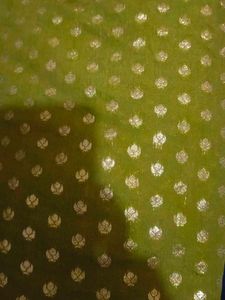 Beautiful Green silk Brocade Dress Materia/5.50 me