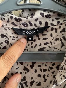 Leopard Print Button-Up Shirt 37 Size