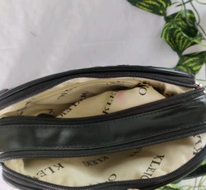 Kleio Black Slingbag (Women's)