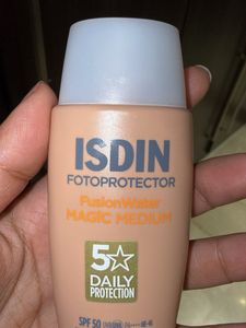 ISDIN Fotoprotector Fusion Water SPF 50 (Med
