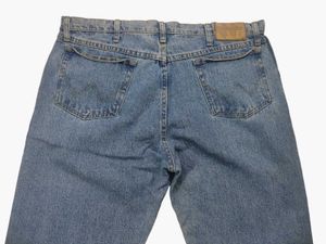 Wrangler Light Wash Denim Jeans