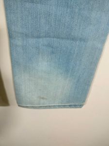 Light Blue Jeans (Women's)