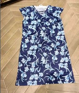 Navy Floral Print V-Neck Dress