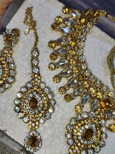 Exquisite Kundan Jewellery Set